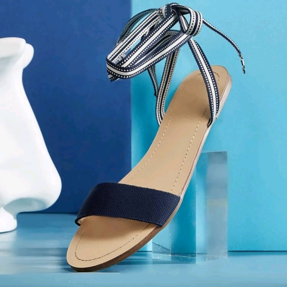 Cuccoo tee leg sandals
